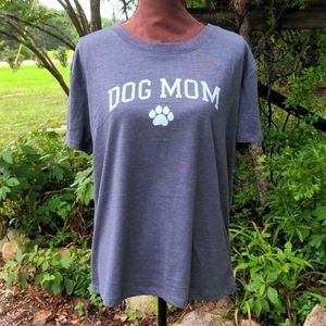 Modern LUX "Dog Mom" Gray Crew Neck Short Sleeve TShirt